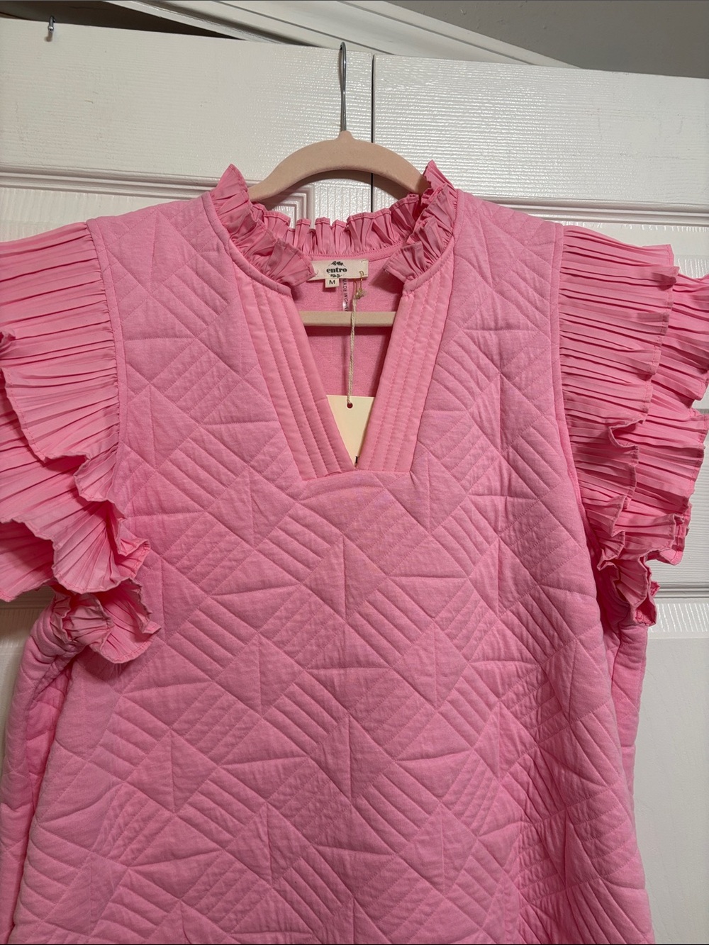 entro Pink Quilted Shift Dress with Pleated Ruffle Sleeves NWT - Picture 4 of 12